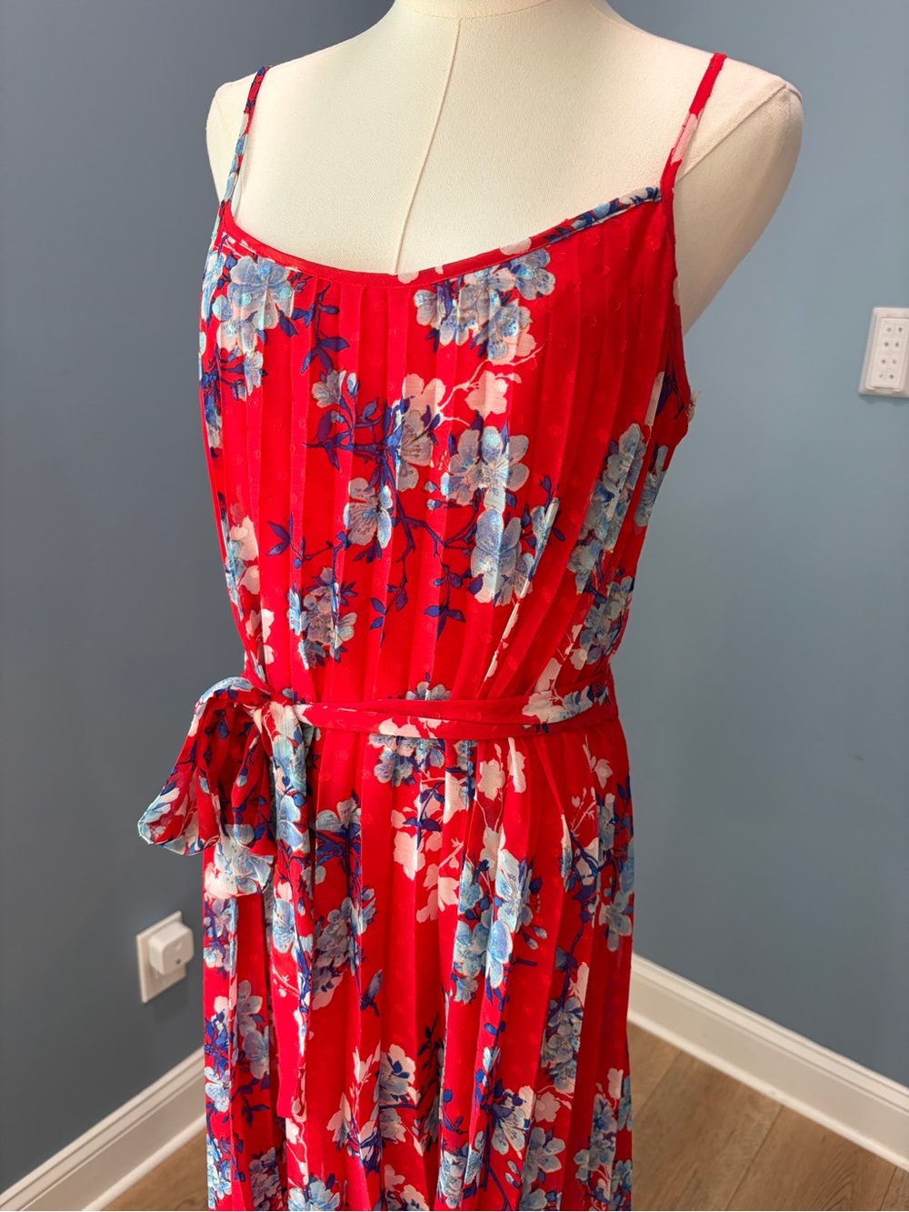 Premier Amour Red Blue Floral Pleated Midi Dress Belted Size 8 - Picture 4 of 10